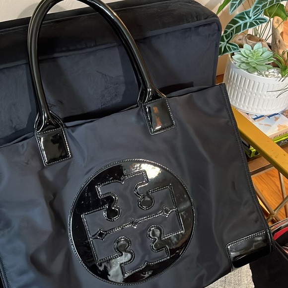 Tory Burch Ella nylon tote bag - Picture 4 of 17
